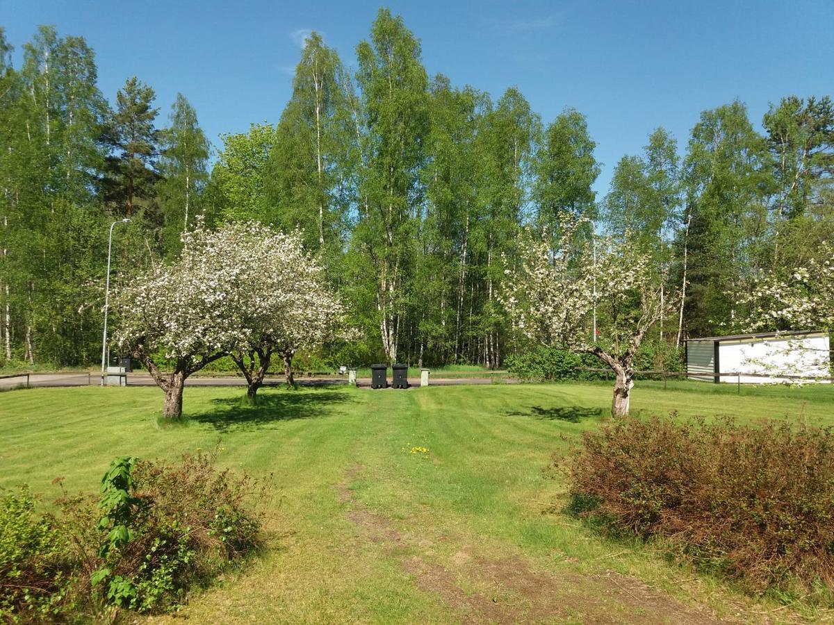 Myb&B & Guesthouse Lonneberga-Silverdalen Экстерьер фото